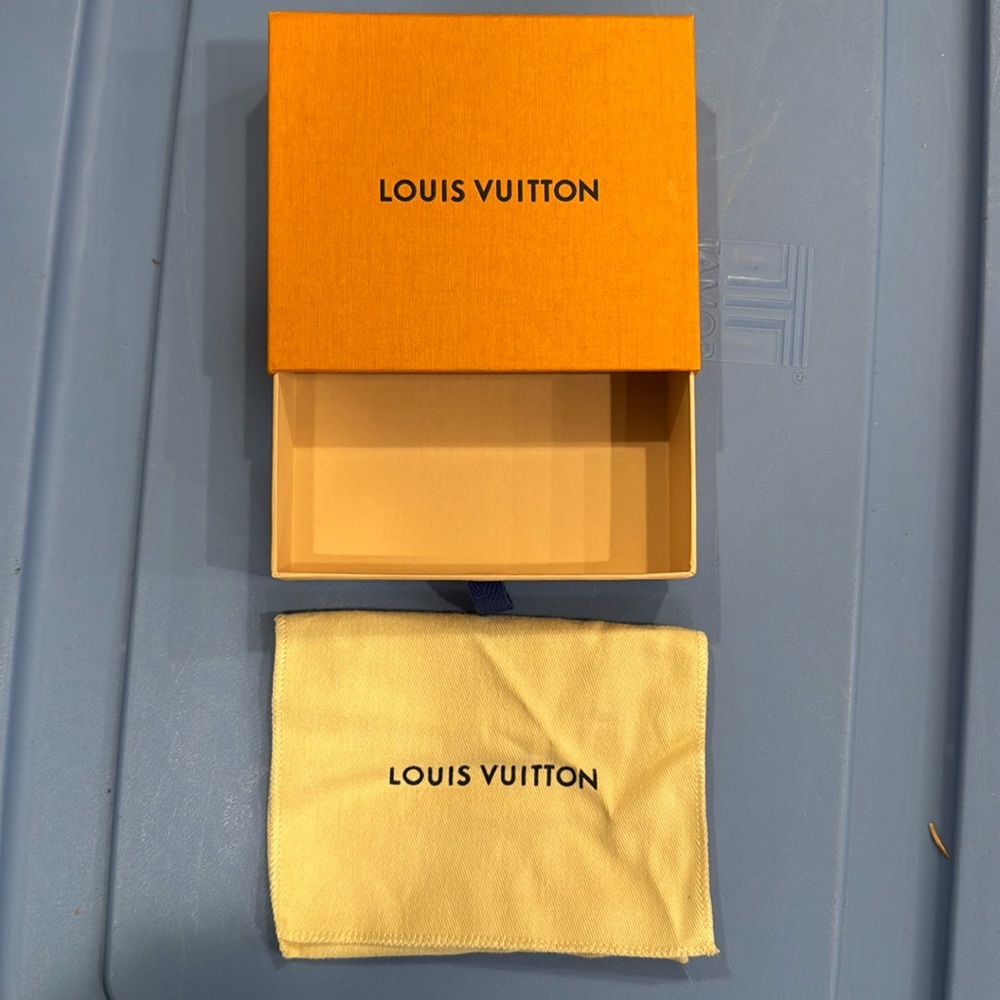 Louis Vuitton wallet box with dust cloth